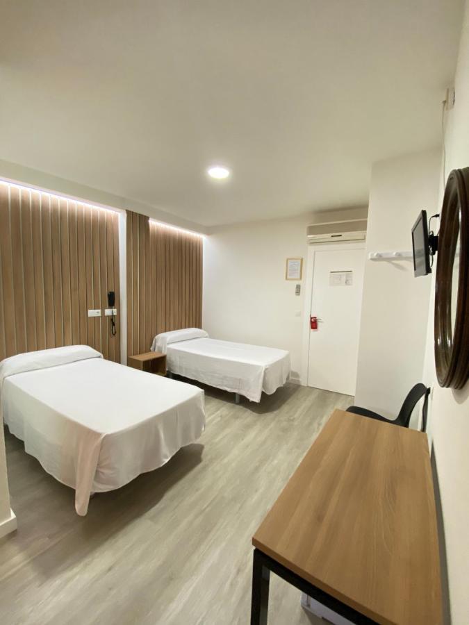 Hotel Victoria Centro Almunecar Bagian luar foto